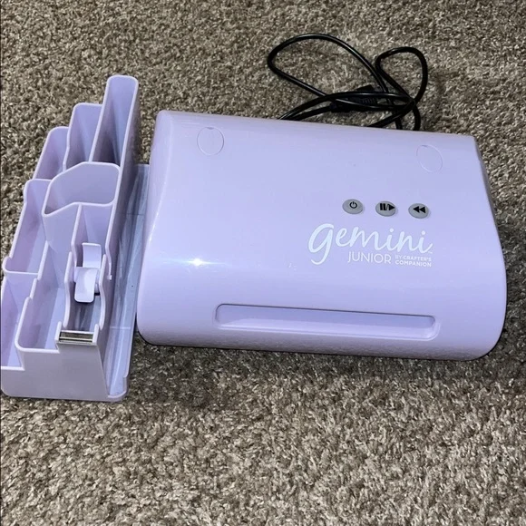 Crafters Companion Gemini Junior Die Cutting Machine in Light Purple - Picture 1 of 7